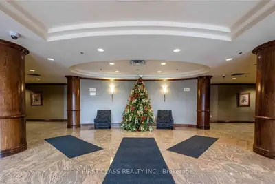 11 Michael Power Place 715, Toronto, On M9a 5g3