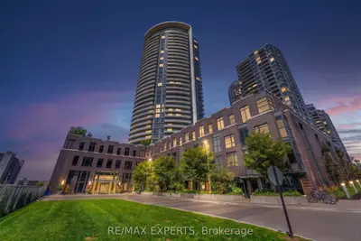 30 Gibbs Road 1902, Toronto, On M9b 0e4