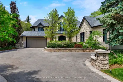 66 Thorncrest Road, Toronto, On M9a 1s9