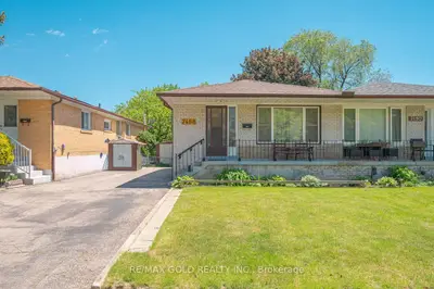 7488 Discus Crescent, Mississauga, On L4t 2v3