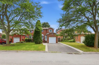 35 Lakecrest Trail, Brampton, On L6z 1s3