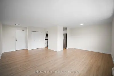 10 Fontenay Court 407, Toronto, On M9a 4w3