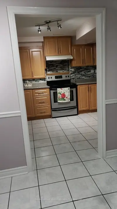 44 Red Cedar Crescent Bsmt, Brampton, On L6r 1a7