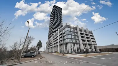 36 Zorra Street 515, Toronto, On M8z 0g5