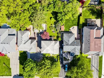 18 Orrell Avenue, Toronto, On M9a 1j9