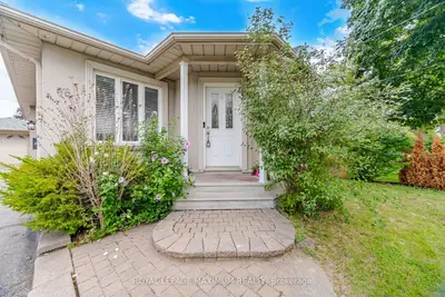 96 Wallasey Avenue, Toronto, On M9m 1e4