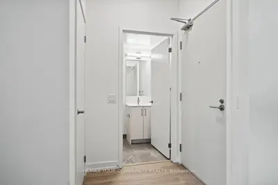 4010 Eglinton Avenue 1802, Toronto, On M9a 0g5