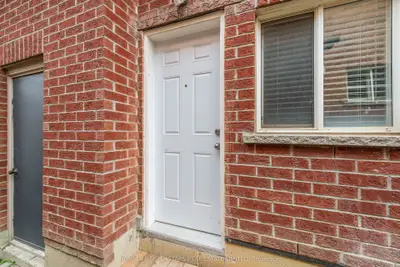 20 Mactier Road, Brampton, On L6p 1n9