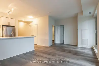 39 Annie Craig Drive 1401, Toronto, On M8v 0h1