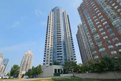330 Burnhamthorpe Road W 1902, Mississauga, On L5b 0e1