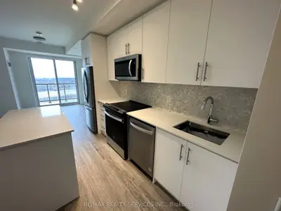 345 Wheat Boom Drive 1304, Oakville, On L6h 7x4