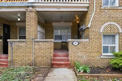 251 High Park Avenue Main Floor, Toronto, On M6p 2s5