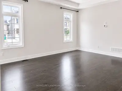 7 Gladiolus Street, Brampton, On L6y 6c8