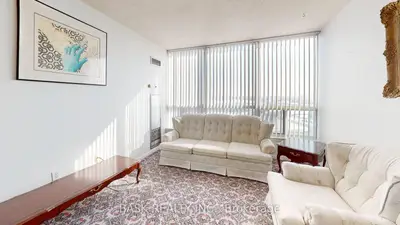 12 Laurelcrest Street 907, Brampton, On L6s 5y4