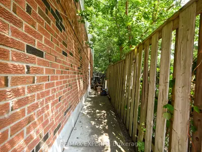32 Morton Way, Brampton, On L6y 2r7