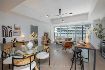 30 Shore Breeze Drive 230, Toronto, On M8v 1a1