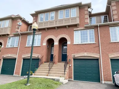 3020 Cedarglen Gate 42, Mississauga, On L5c 4s7