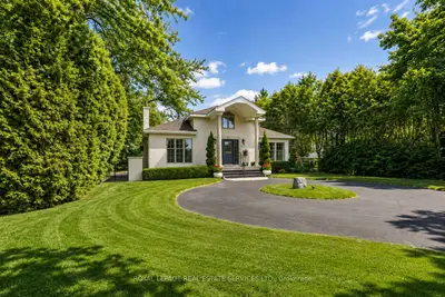 3423 LAKESHORE Road, Burlington, ON L7N 1B5