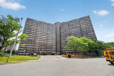 11 Wincott Drive 1211, Toronto, On M9r 2r9
