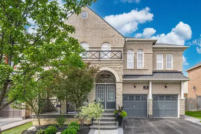 34 Royal Links Circle, Brampton, On L6p 2z9