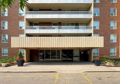 31 Four Winds Drive 514, Toronto, On M3j 1k9