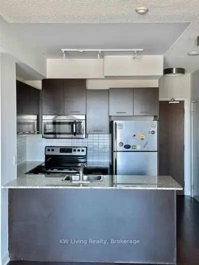 360 Square One Drive 1810, Mississauga, On L5b 0g7