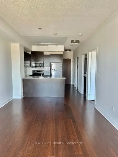 360 Square One Drive 1810, Mississauga, On L5b 0g7