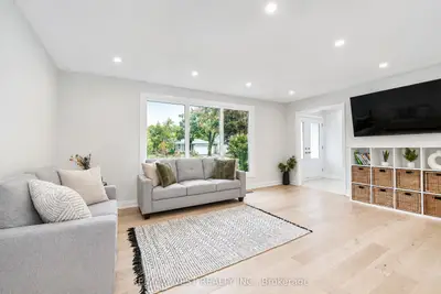 765 Dodsworth Crescent, Mississauga, On L4y 2h8