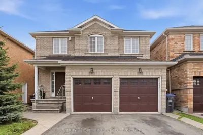 4 Cloverlawn Street, Brampton, On L7a 3x6