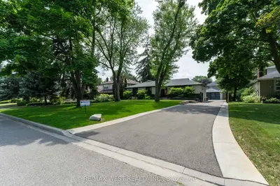 92 Warwood Road, Toronto, On M9b 5b7