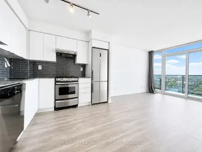 160 Flemington Road 1117, Toronto, On M6a 1n6