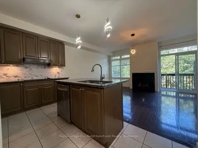 5710 Long Valley Road 4, Mississauga, On L5m 0m1