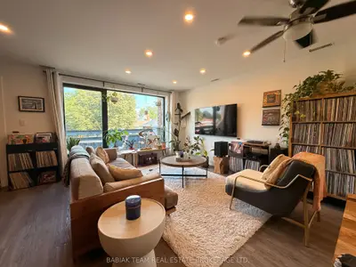 542a Annette Street 3, Toronto, On M6s 2c2