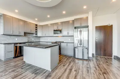 2301 Derry Road W 1010, Mississauga, On L5n 2r4