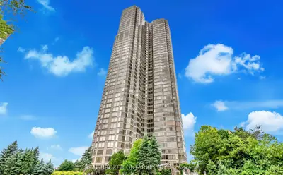 1 Palace Pier Court 304, Toronto, On M8v 3w9
