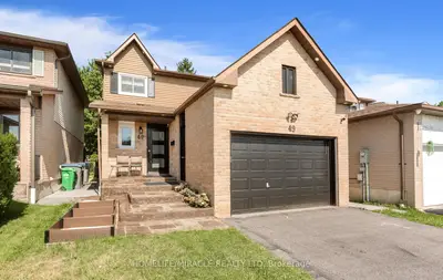 49 Newbridge Crescent, Brampton, On L6s 4b5