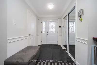 12 Bramfield Street, Brampton, On L7a 2w3