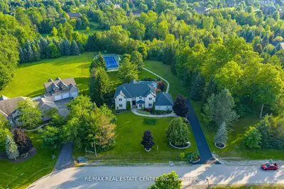 11135 Menzies Court, Milton, On L0p 1b0