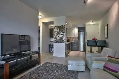 16 Brookers Lane 806, Toronto, On M8v 0a5