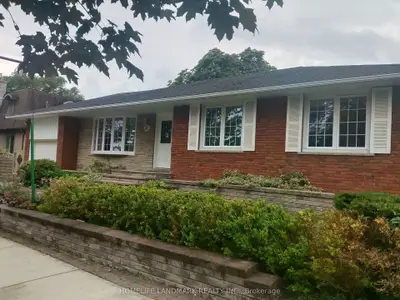 40 Carsbrooke Road, Toronto, On M9c 3c1