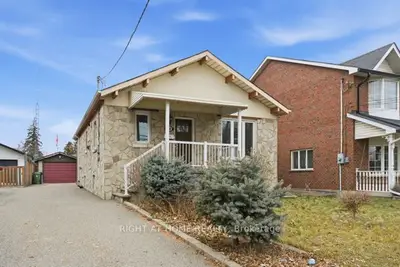 200 Gary Drive, Toronto, On M9n 2m4
