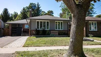 7 Sedgebrook Crescent Main, Toronto, On M9b 2x2