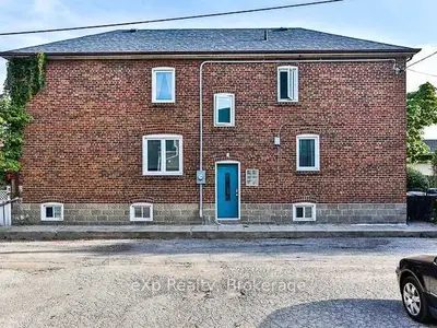 36 Second Street 02, Toronto, On M8v 2x2