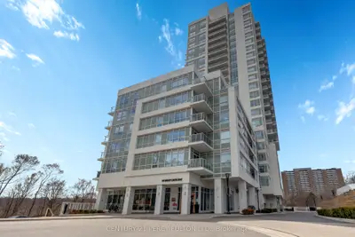 10 Wilby Crescent 1704, Toronto, On M9n 1e5
