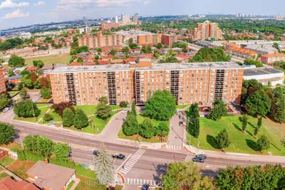 2825 Islington Avenue 815, Toronto, On M9l 2k1