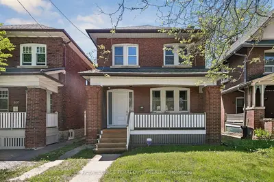 407 Annette Street, Toronto, On M6p 1r7