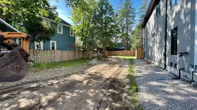 267 Troy Street, Mississauga, On L5g 1s9