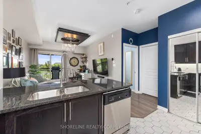 570 Lolita Gardens 401, Mississauga, On L5a 0a1
