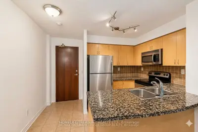 5 Michael Power Place 905, Toronto, On M9a 0a3