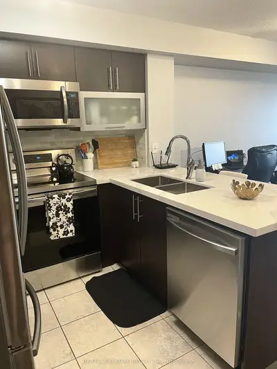 1070 Sheppard Avenue W 1411, Toronto, On M3j 0g8